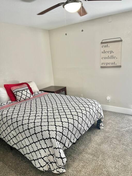 Lovely 2-bedroom Next To At&t Stadium Appartement