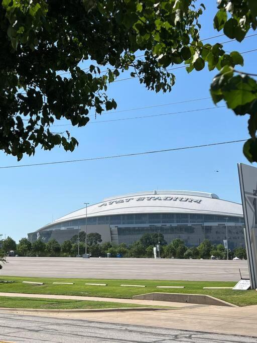 Lovely 2-bedroom Next To At&t Stadium Appartement *